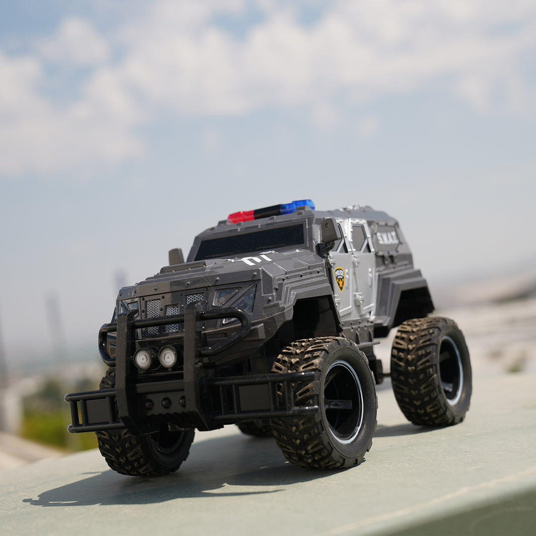 S.W.A.T. RC Monster Police Truck [1:24]