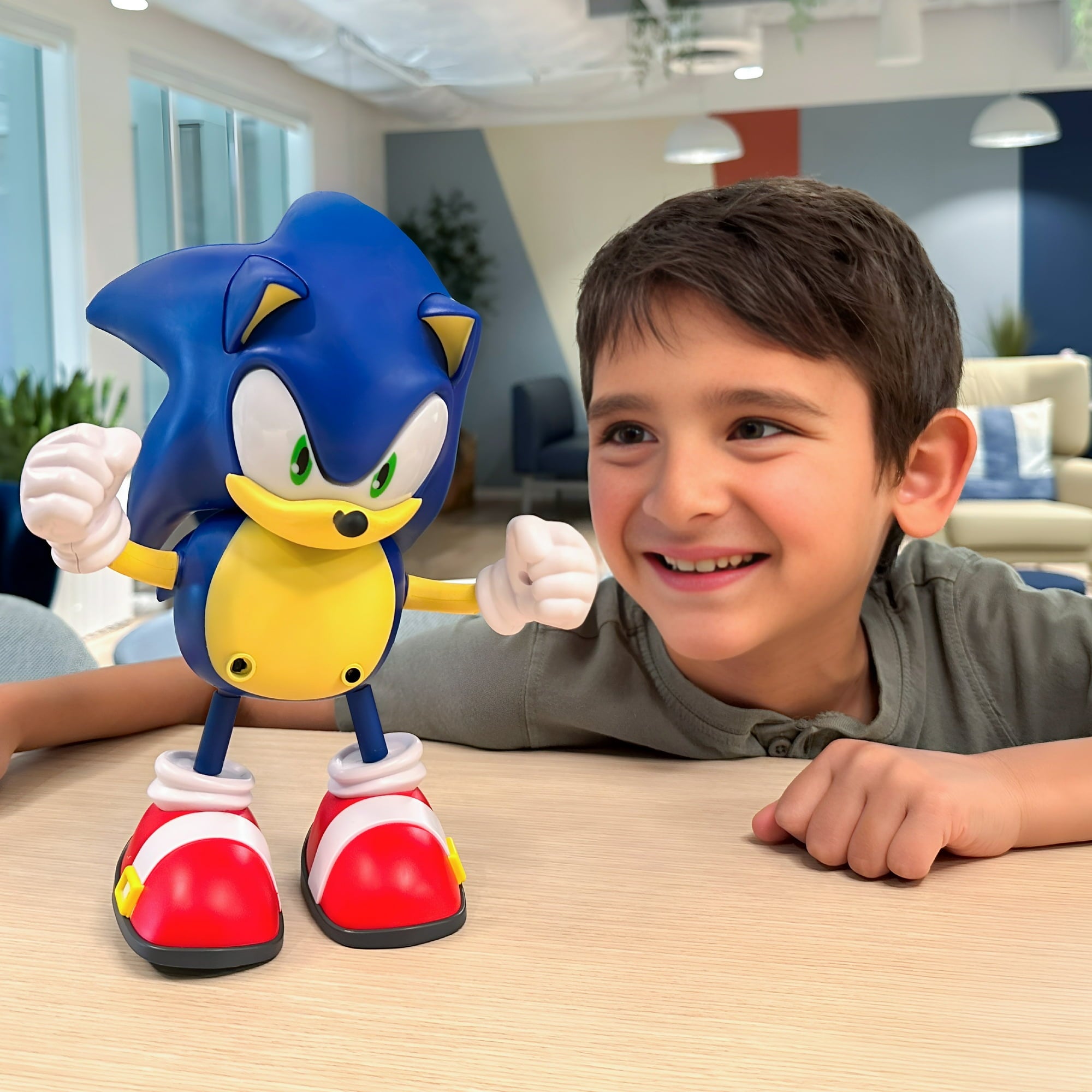 World Tech Toys Sonic the Hedgehog Dancing Robot