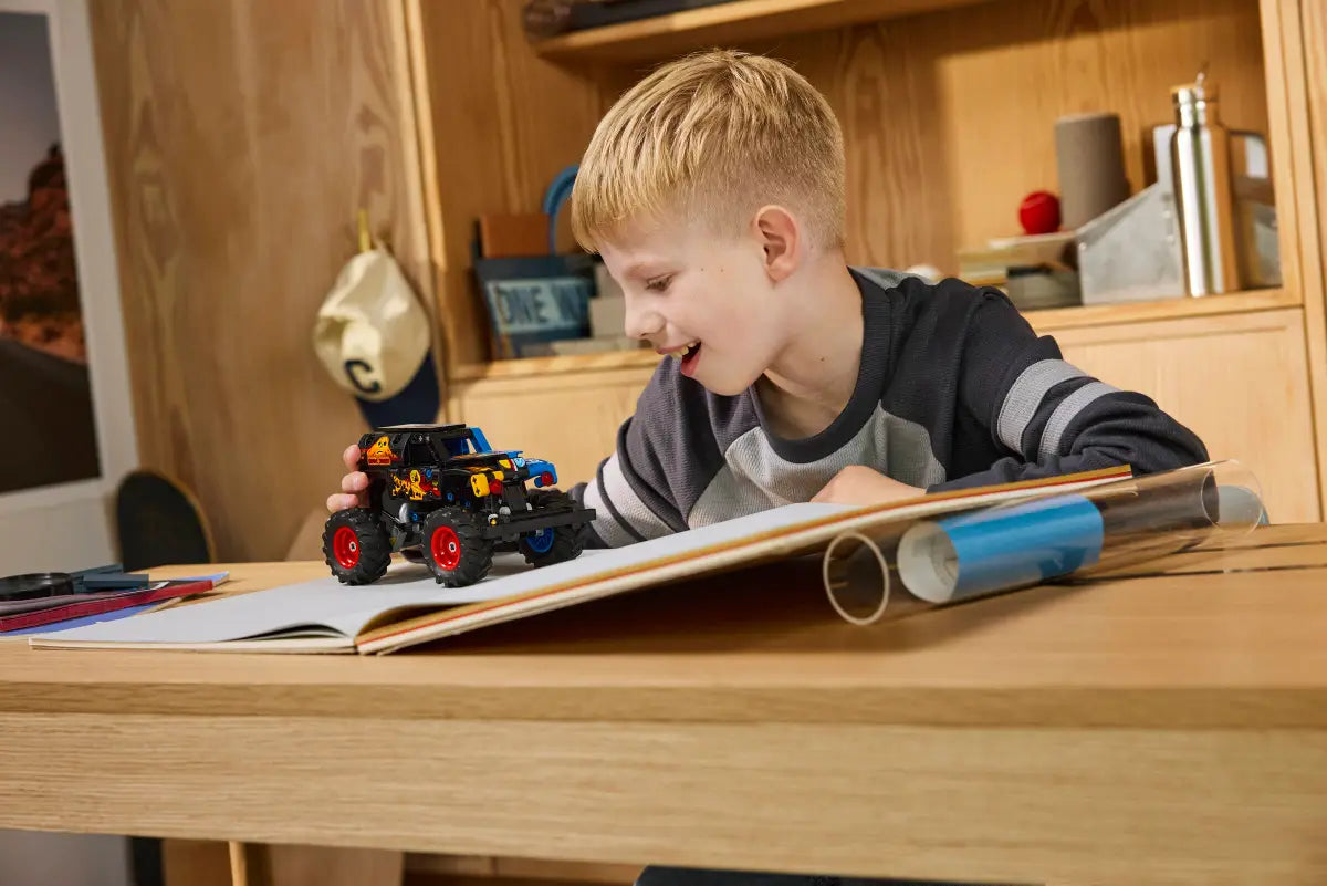 LEGO® Monster Jam™ Grave Digger™ Fire and Ice 42219 | Technic