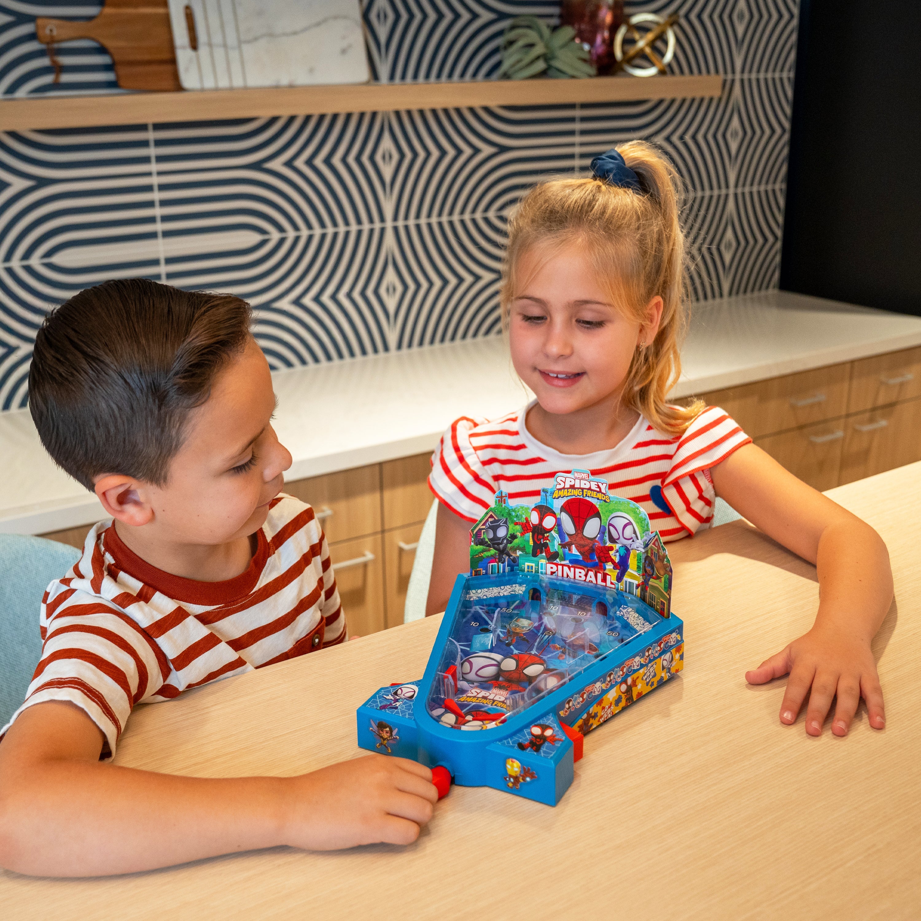 Spidey and his Amazing friends Mini Tabletop Pinball Game